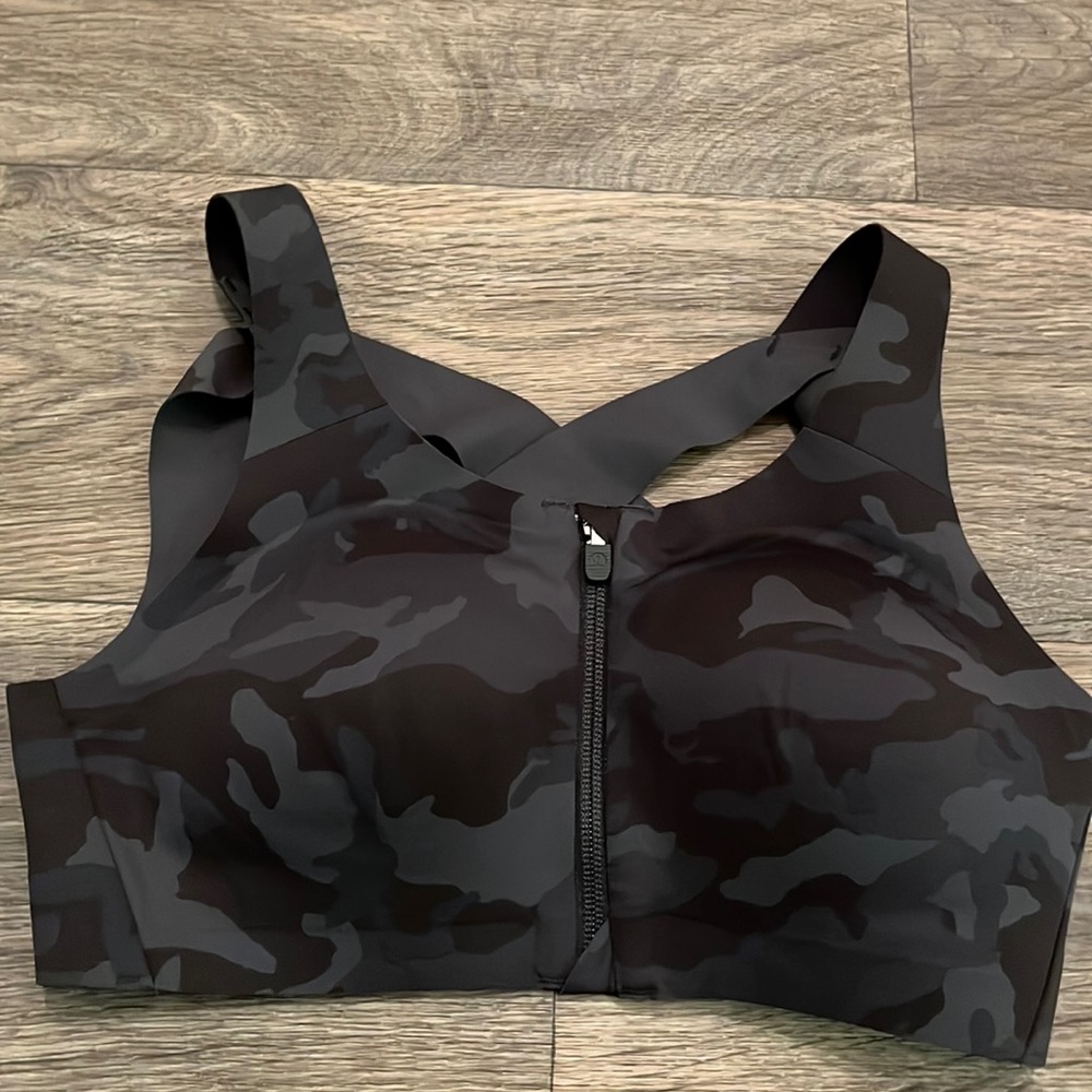 Lululemon zip sports bra